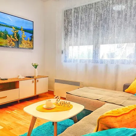 Apartment Golden Pine Lux *