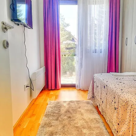 Apartamento Golden Pine Lux *