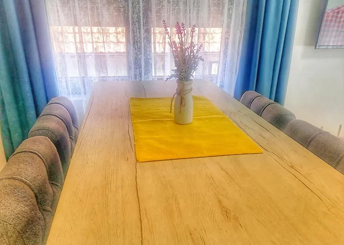 Golden Pine Lux زلاتيبور