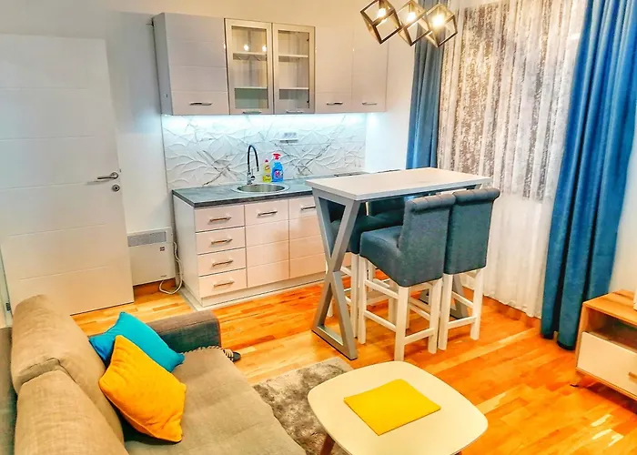 Apartment Golden Pine Lux